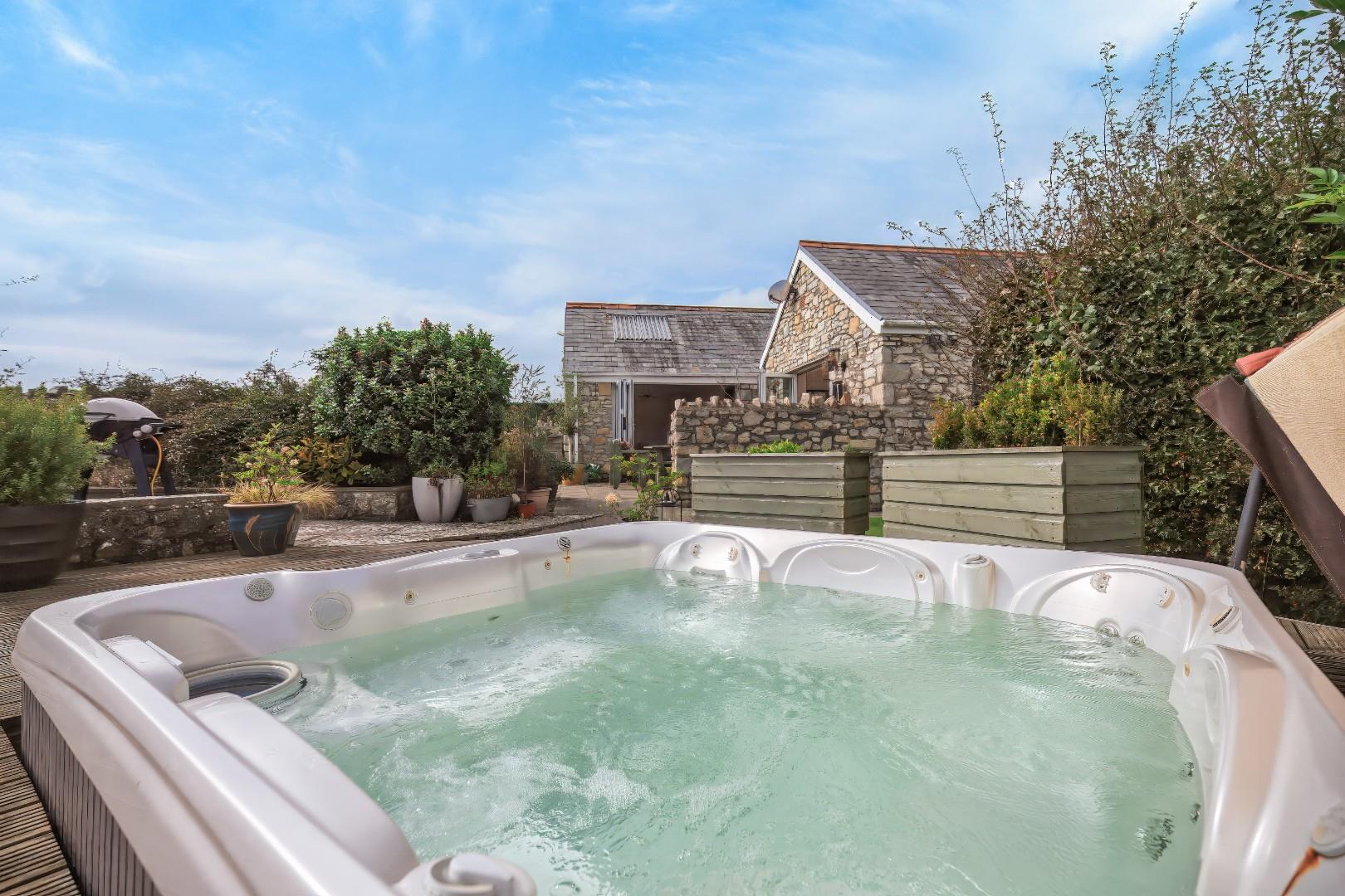 Yr Ysgubor, Llandow, Vale Of Glamorgan, CF71 7PX